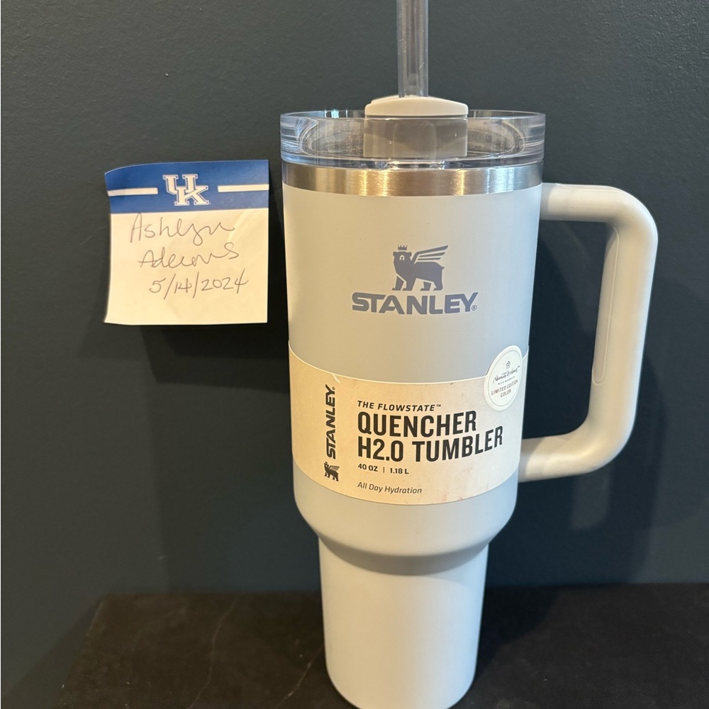 40oz Stanley limited edition Hearth and Heart silver foil